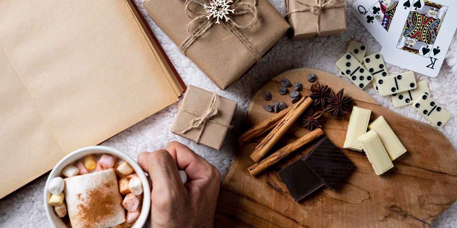 top-view-composition-winter-hygge-elements